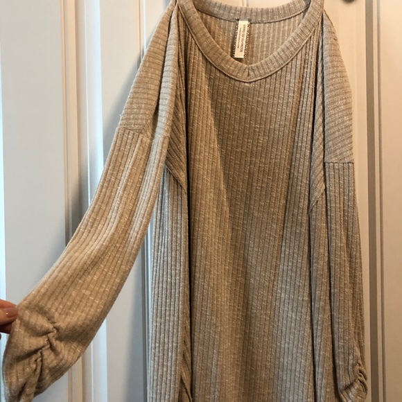 Sweaters for sale! - Picture 4 of 15